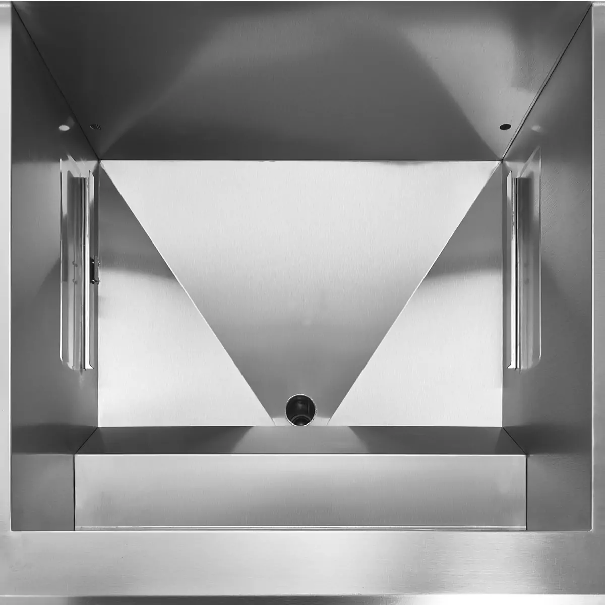 Internal oil tank details of EF001-SX vertical fryer with min/max marking