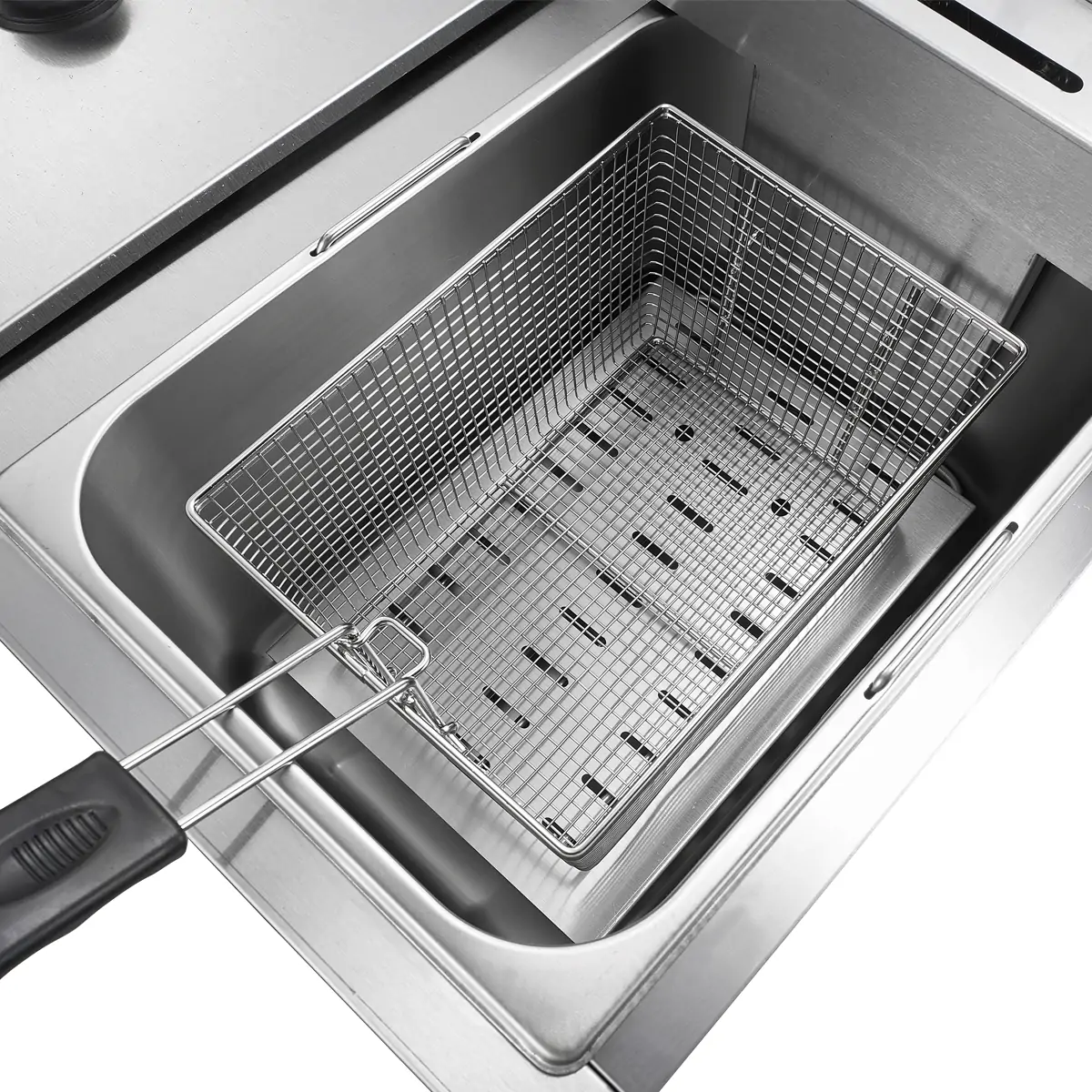 Long tank fryer basket and oil tank assembly