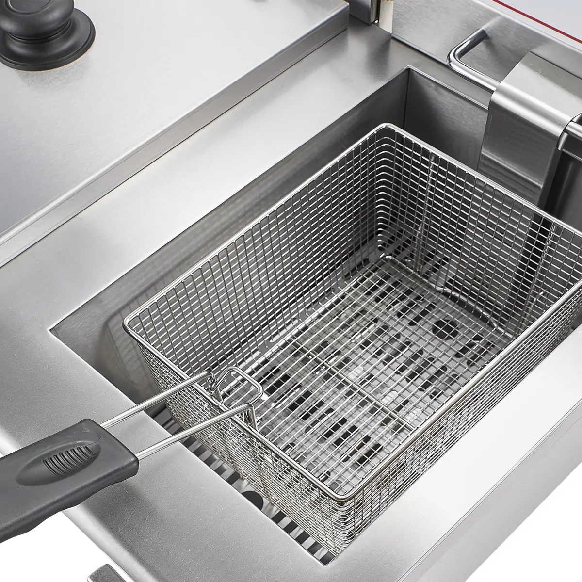 Double tank electric fryer with stainless steel baskets and oil tanks