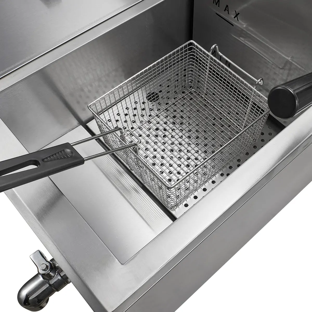 Dual fry baskets and oil tanks in EF004-A2 electric fryer