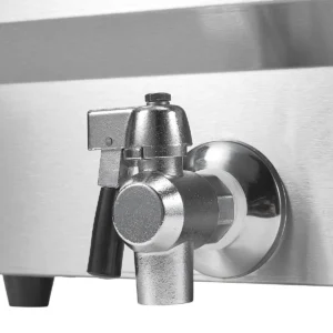 Drain valve system on commercial electric fryer for fast oil discharge and easy cleaning